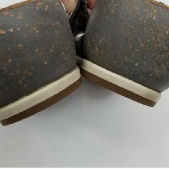 Dansko Veruca Leather Metallic Strappy Sandals (Size: 37) - Picture 6 of 9